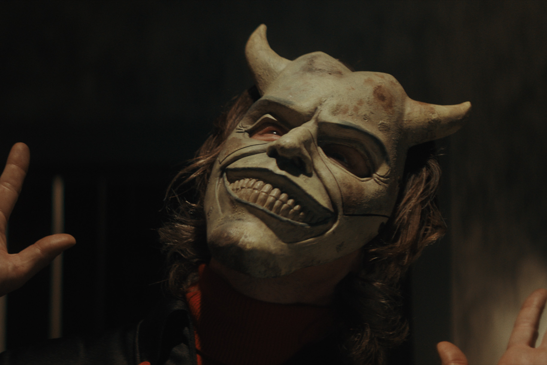 The Grabber (Ethan Hawke) wears a horned mask on&nbsp;The Black Phone (2021).