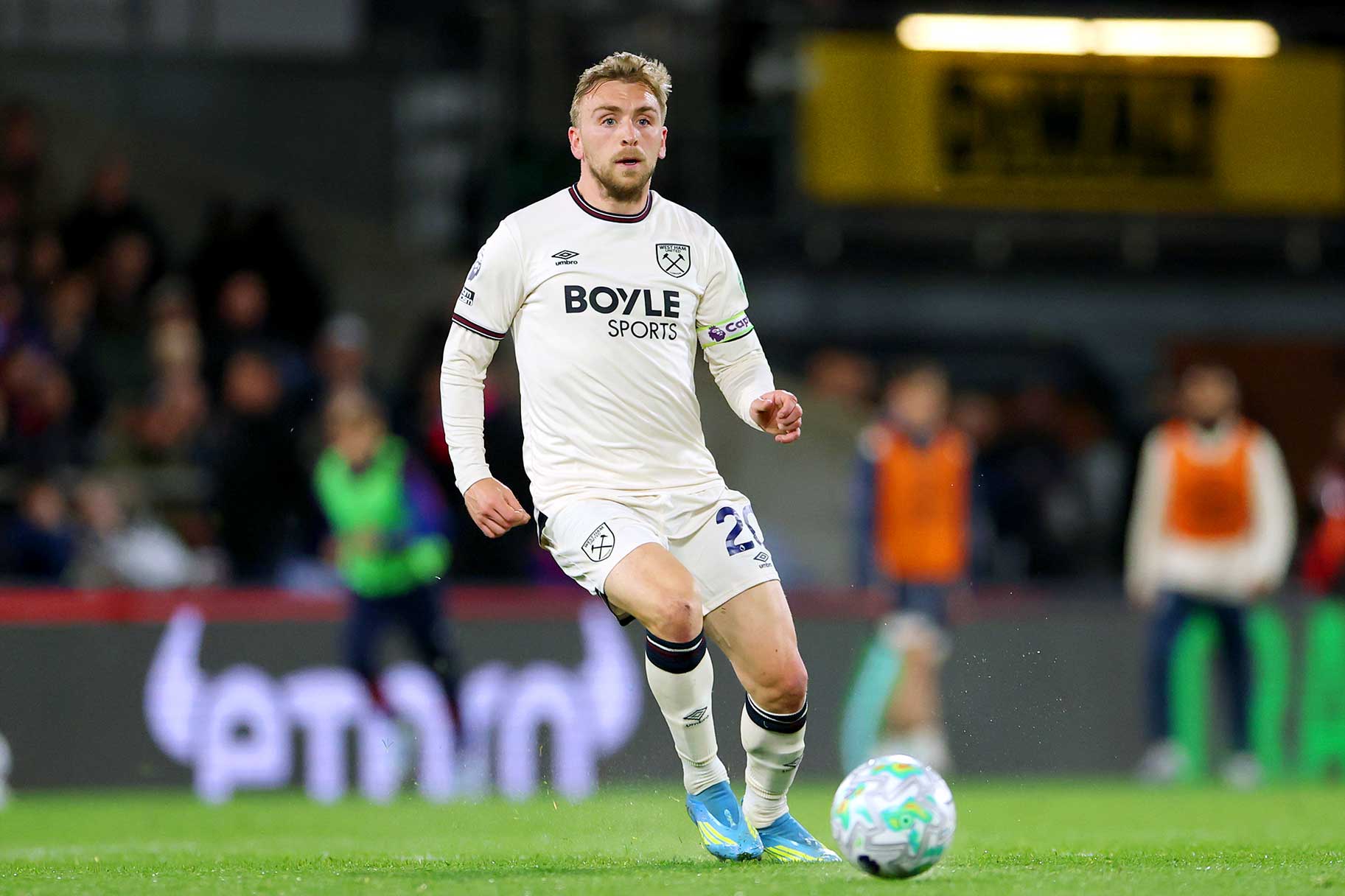 Jarrod Bowen of West Ham United dribbling during the Premier League match between Crystal Palace and West Ham.