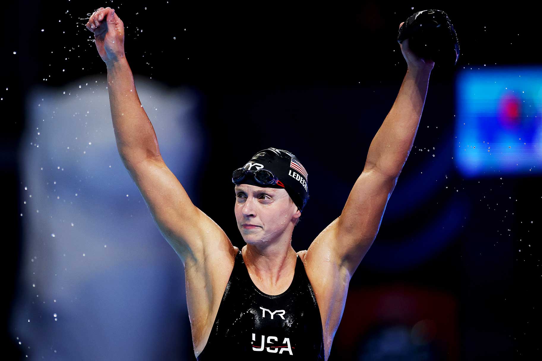 Katie Ledecky of Team United States cheering after winning the gold medal during the Women's 1500m Freestyle Final on day 19 of the Singapore 2025 World Aquatics Championships.