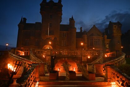 Ardross Castle appears at night on&nbsp;The Traitors Season 3 Episode 4.