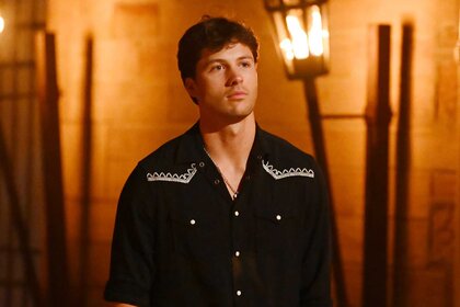 Rob Rausch in a black shirt on The Traitors Season 4 Episode 1.