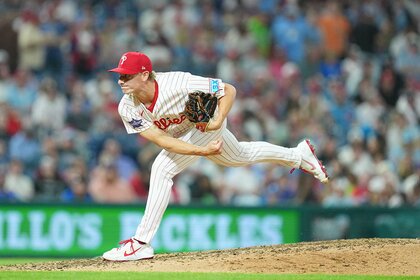 Seth Johnson of the Philadelphia Phillies throws a pitch against the Chicago Cubs.