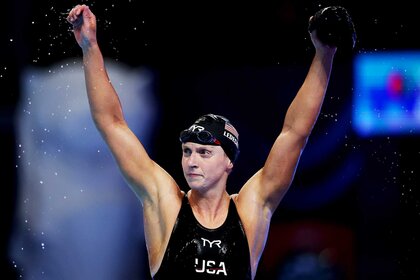 Katie Ledecky of Team United States cheering after winning the gold medal during the Women's 1500m Freestyle Final on day 19 of the Singapore 2025 World Aquatics Championships.