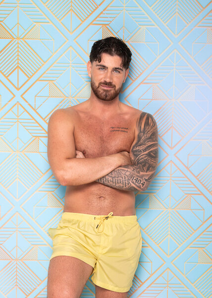Scott in swimsuit for Love Island: All Stars Season 3.