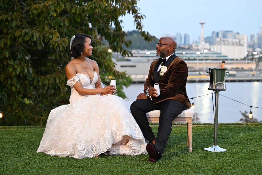 Nikki Jefferson and Shawn Best sitting and talking on Married at First Sight Season 20 Episode 3.