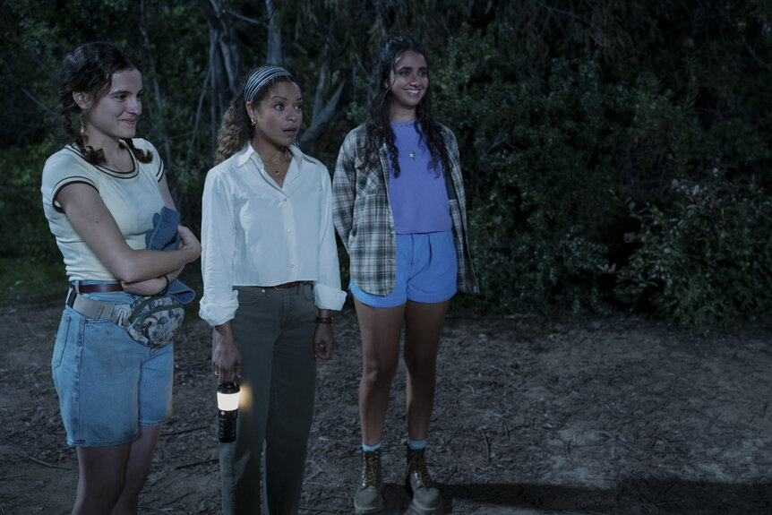 Patty (Fina Strazza), Clare (Antonia Thomas), and Dylan (Geraldine Viswanathan) in Dig Season 1.